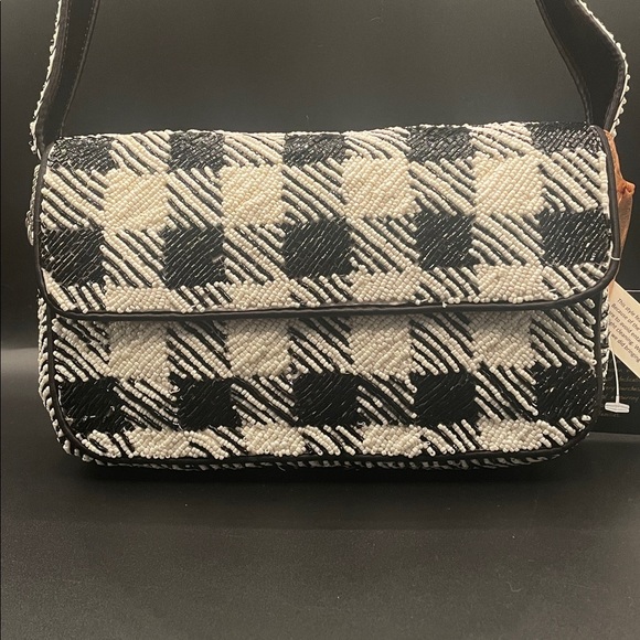VIRAL Black and White Checkered Beaded Bag w/Swan Charm Handmade in India NWT - Picture 2 of 10